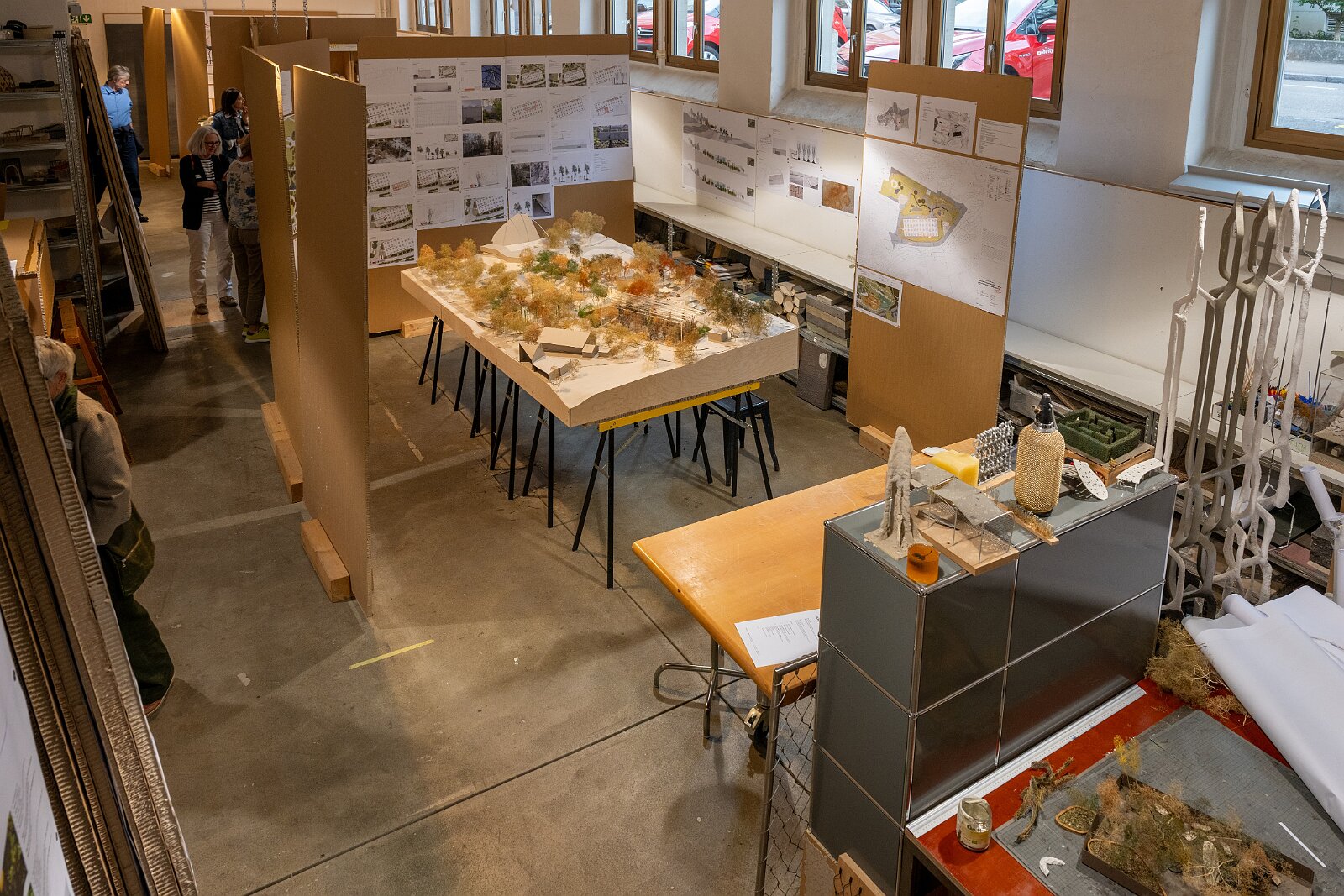 AiI-S Mitgliederversammlung Besichtigung Werk-Bibliothek von Lucius und Annemarie Burckhardt-Wackernagel im Case Studio VOGT, Zürich