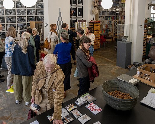 AI-S Mitgliederversammlung Besichtigung Werk-Bibliothek von Lucius und Annemarie Burckhardt-Wackernagel im Case Studio VOGT, Zürich