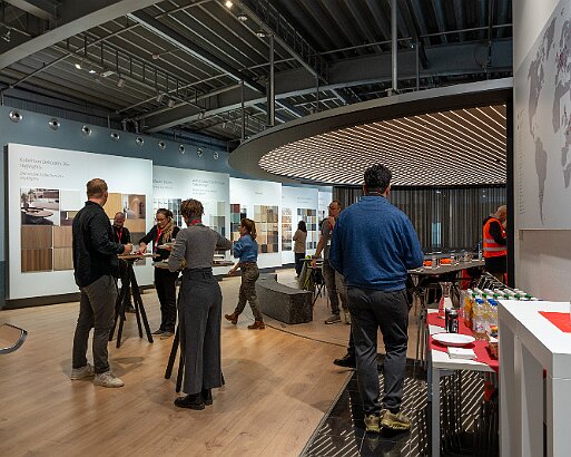 VSI.ASAI. Event bei Fördermitglied Egger Holzwerkstoffe in St. Johann Event bei Fördermitglied Egger Holzwerkstoffe in St. Johann