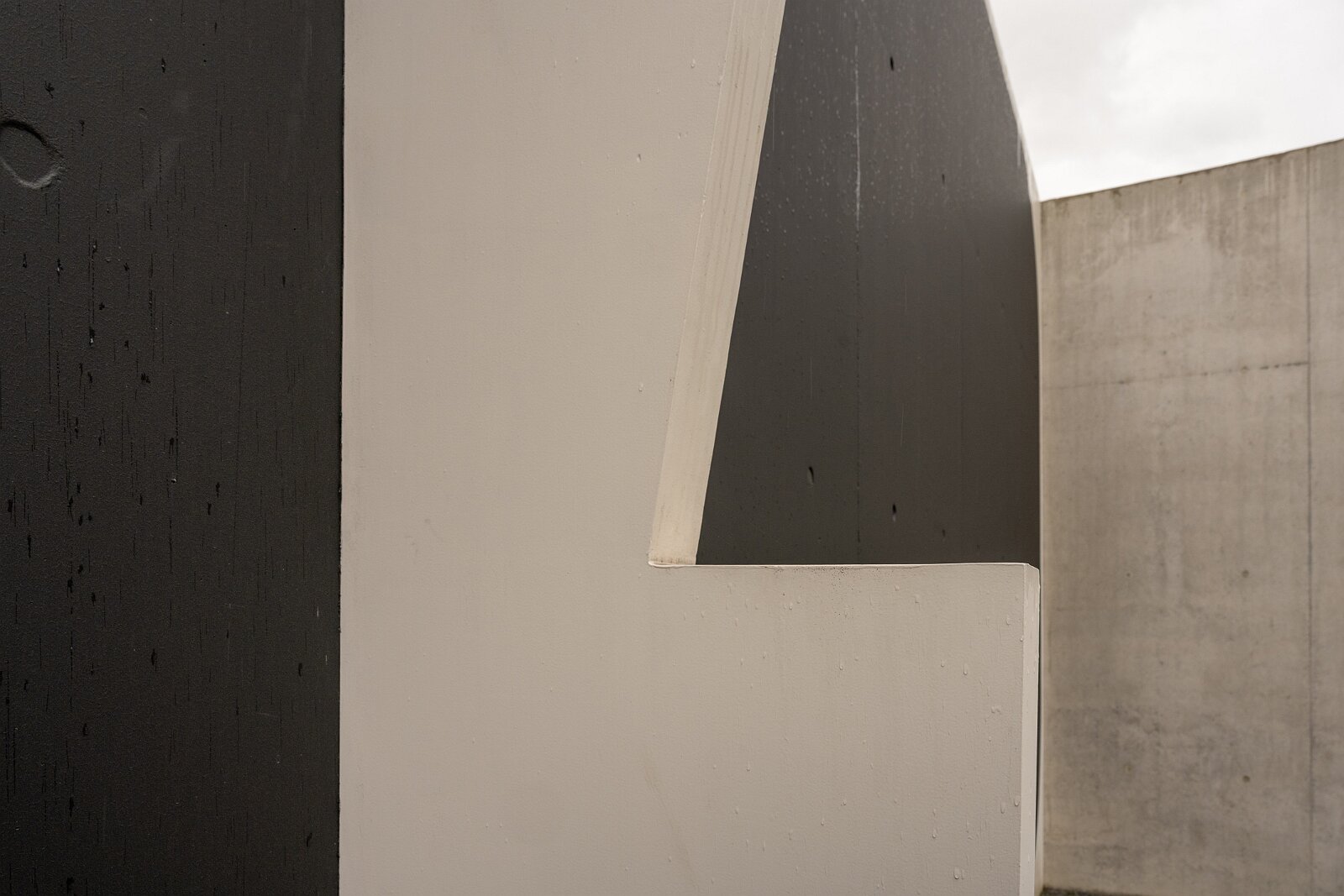 VSI.ASAI. Generalversammlung Flims Besichtigung OGNA von Matias Spescha, Trun. Grösste begehbare Skulptur der Schweiz.