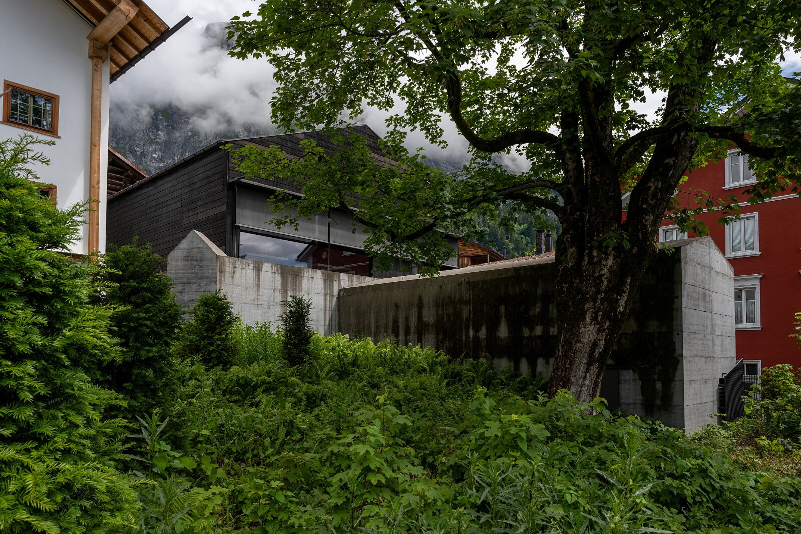 VSI.ASAI. Generalversammlung Flims Das schwarze Haus in Flims, Architekt Valerio Oligiati