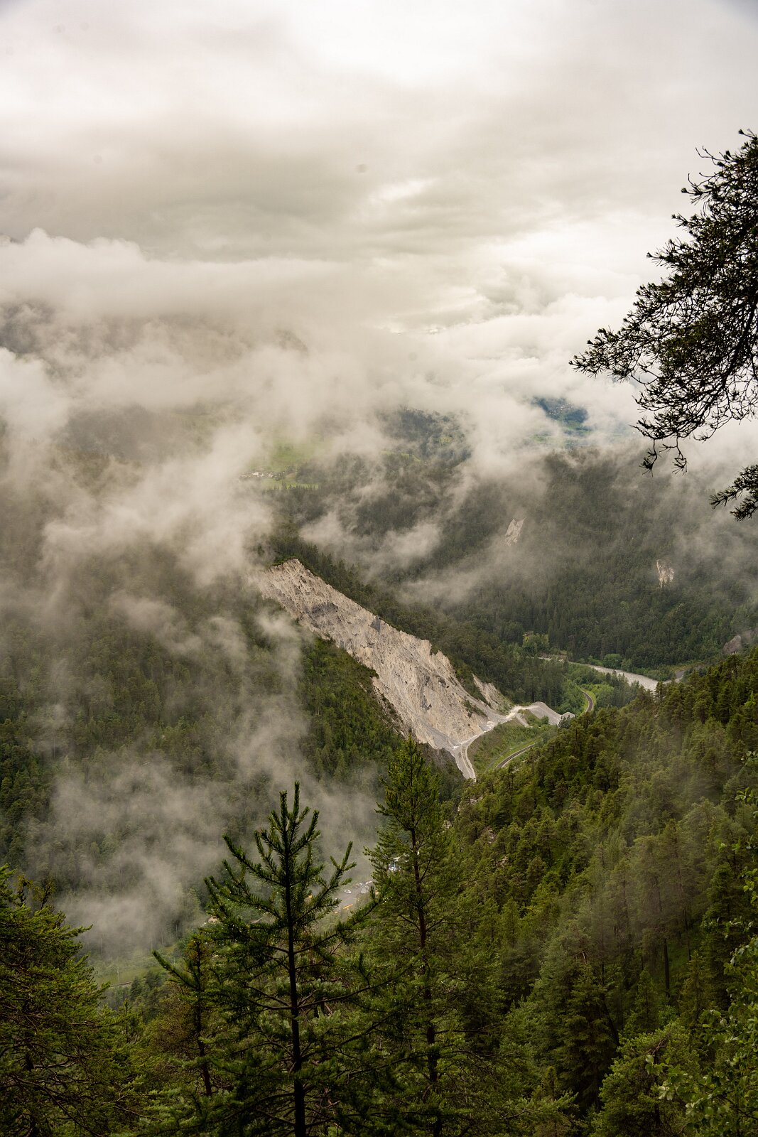 VSI.ASAI. Generalversammlung Flims Wanderung zum Caumasee und zur Aussichtsplattform "il Spir".