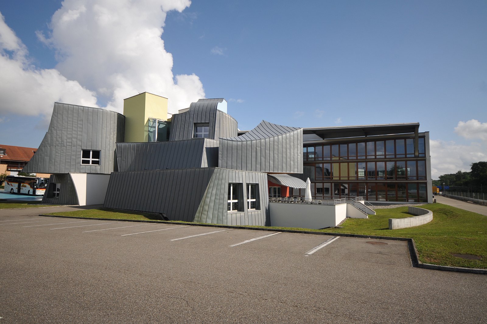 VSI.ASAI. GV 20. Juni 2009 Besichtigung des Vitra Gebäudes in Birsfelden.