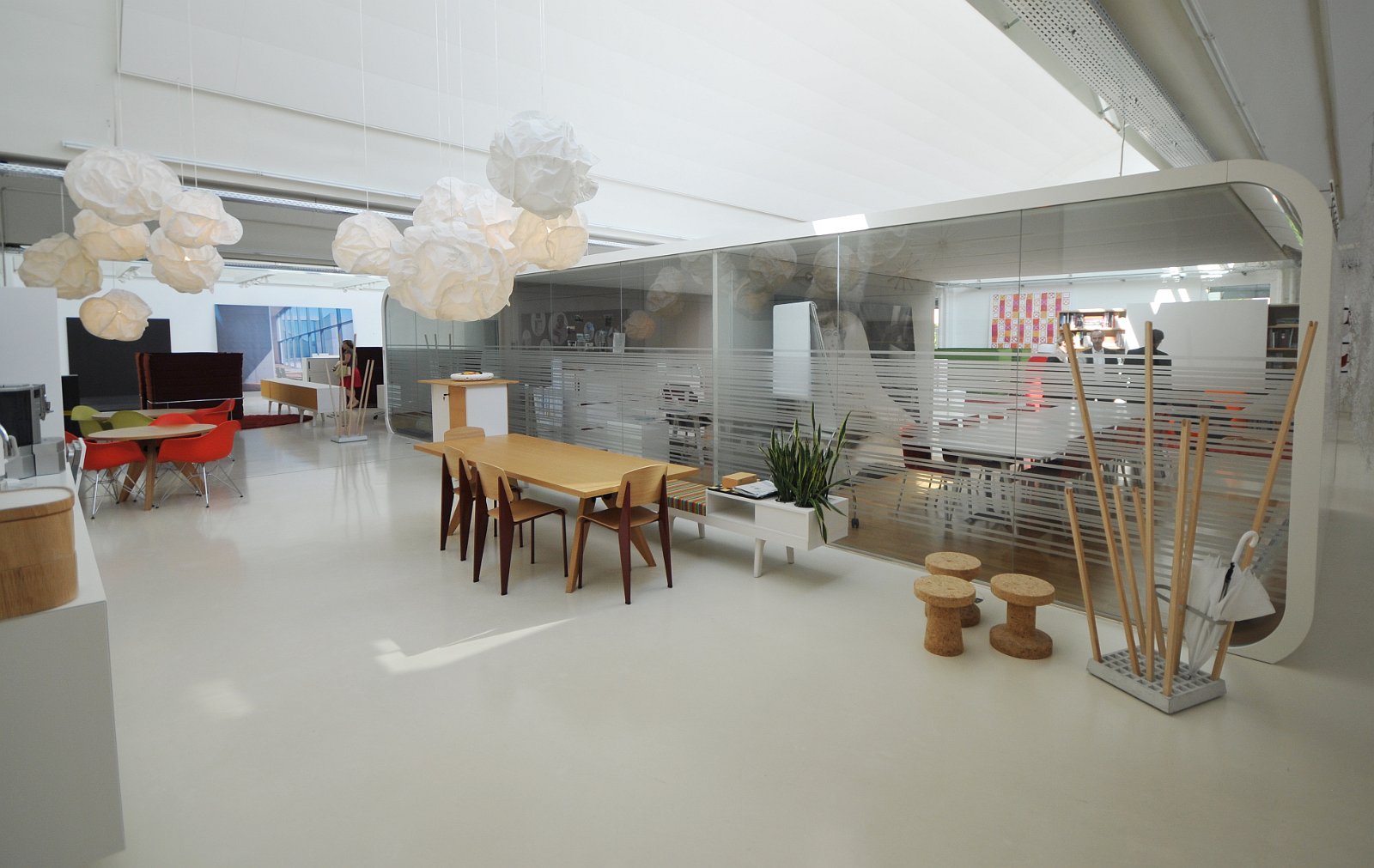 VSI.ASAI. GV 20. Juni 2009 Besichtigung des Vitra Gebäudes in Birsfelden.