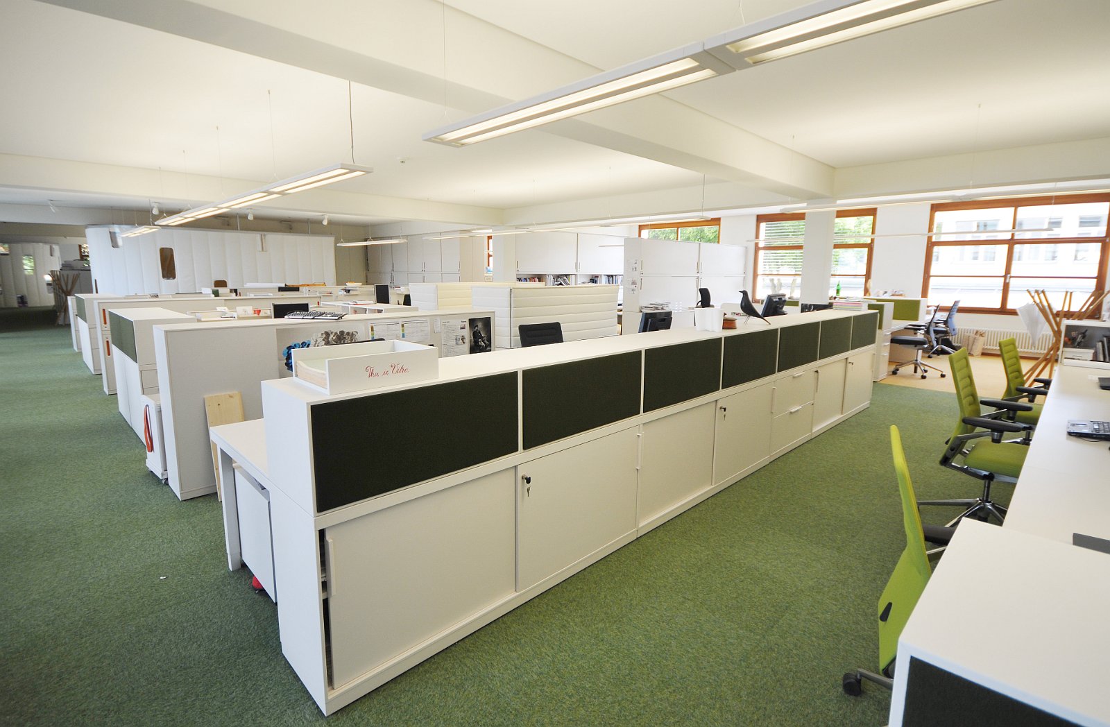 VSI.ASAI. GV 20. Juni 2009 Besichtigung des Vitra Gebäudes in Birsfelden.