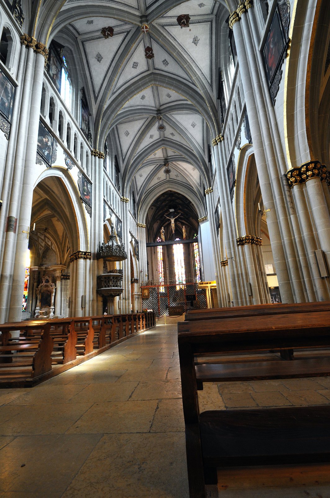 VSI.ASAI. - 67. Generalversammlung in Fribourg Die Kathedrale Fribourg Innen