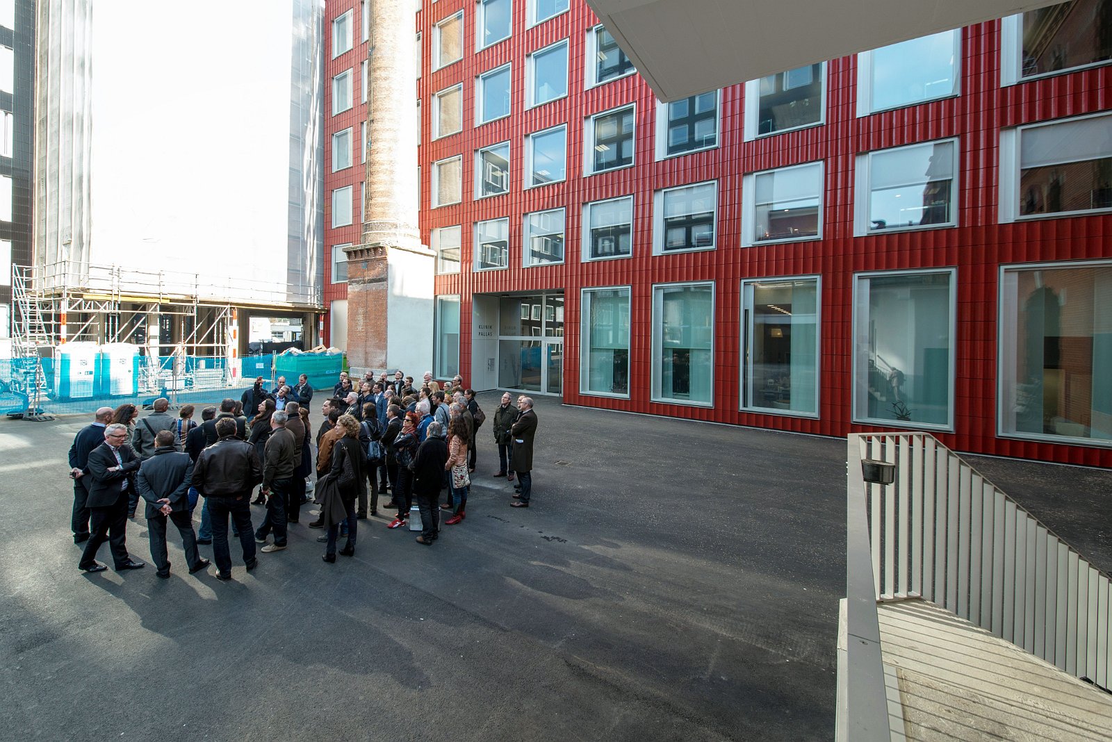 VSI.ASAI | Rundgang im Löwenbräu-Areal Zürich Rundgang und Führung im Löwenbräu-Areal Zürich. Führung durch Stephan Hürlemann, Partner Studio Hannes Wettstein AG und Volker Mencke, Projektleiter Gigon/Guyer Architekten.