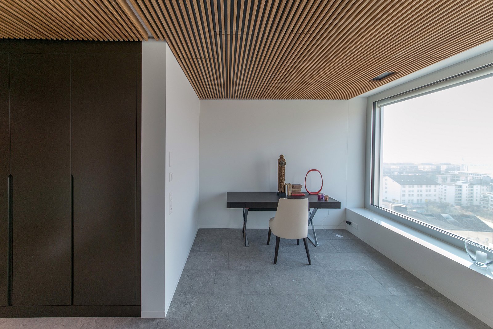 VSI.ASAI | Rundgang im Löwenbräu-Areal Zürich Rundgang und Führung im Löwenbräu-Areal Zürich. Führung durch Stephan Hürlemann, Partner Studio Hannes Wettstein AG und Volker Mencke, Projektleiter Gigon/Guyer Architekten.