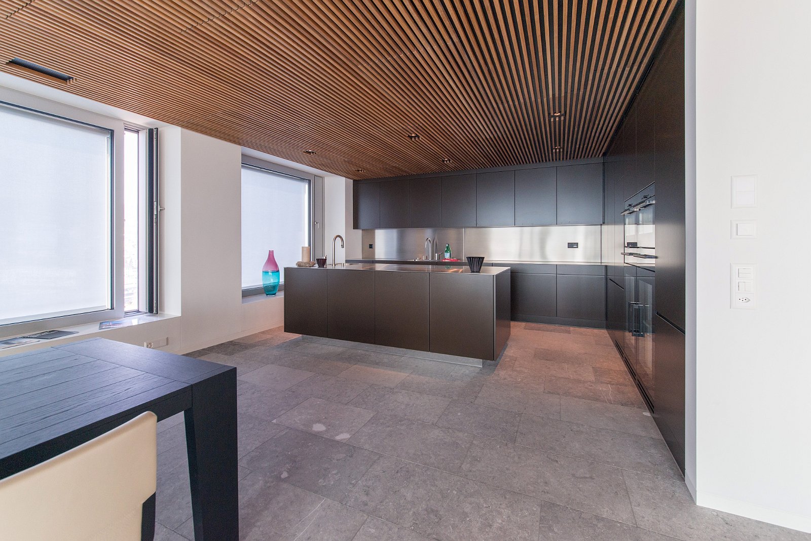 VSI.ASAI | Rundgang im Löwenbräu-Areal Zürich Rundgang und Führung im Löwenbräu-Areal Zürich. Führung durch Stephan Hürlemann, Partner Studio Hannes Wettstein AG und Volker Mencke, Projektleiter Gigon/Guyer Architekten.