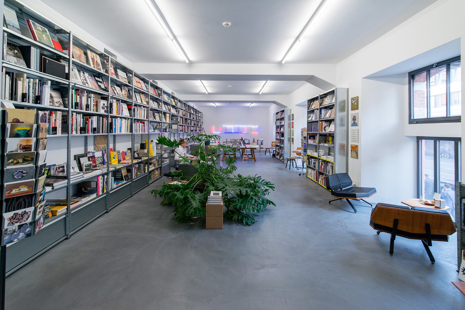 VSI.ASAI | Rundgang im Löwenbräu-Areal Zürich Rundgang und Führung im Löwenbräu-Areal Zürich. Führung durch Stephan Hürlemann, Partner Studio Hannes Wettstein AG und Volker Mencke, Projektleiter Gigon/Guyer Architekten.