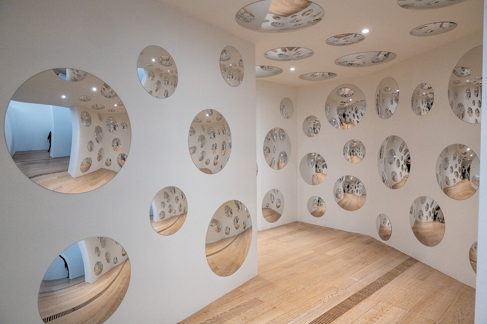 VSI.ASAI. - World Interiors Day 2025 Yayoi Kusama im Beyeler Museum Riehen