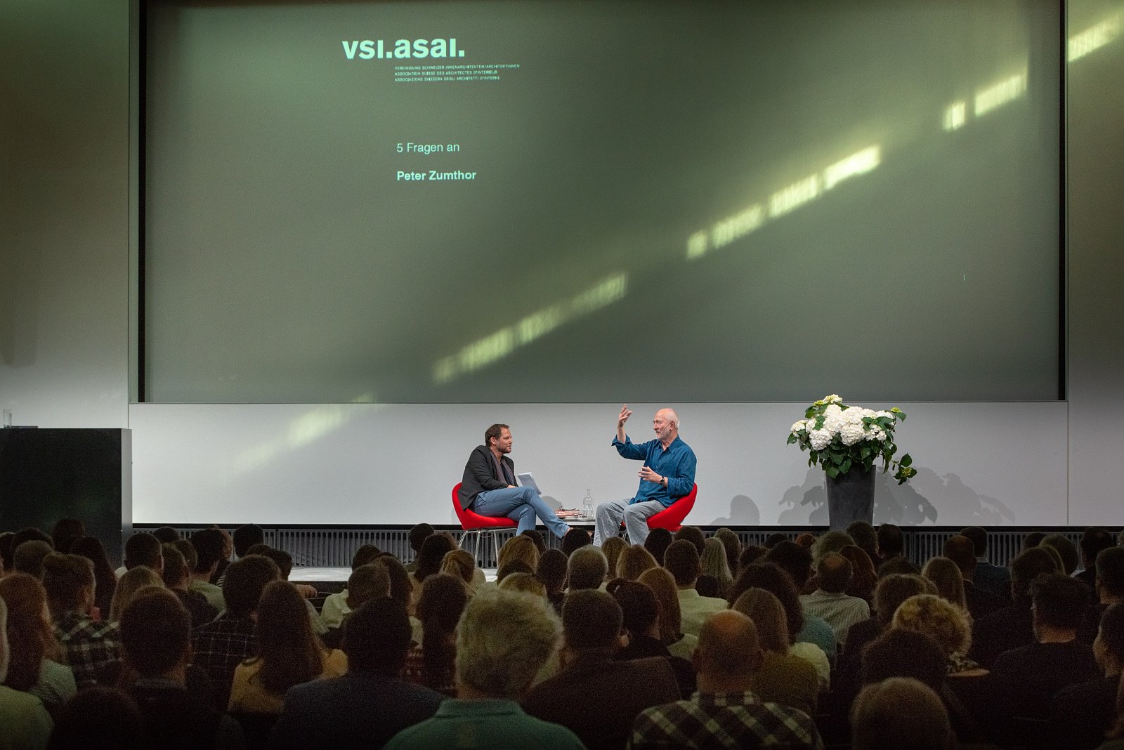 VSI.ASAI. - World Interiors Day 2019 Gespräch zwischen Peter Zumthor und Remo Derungs